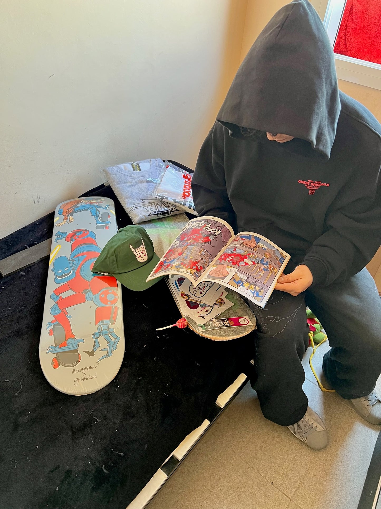 Mick McMahon x Grandad - Killer Robot Screened Pops