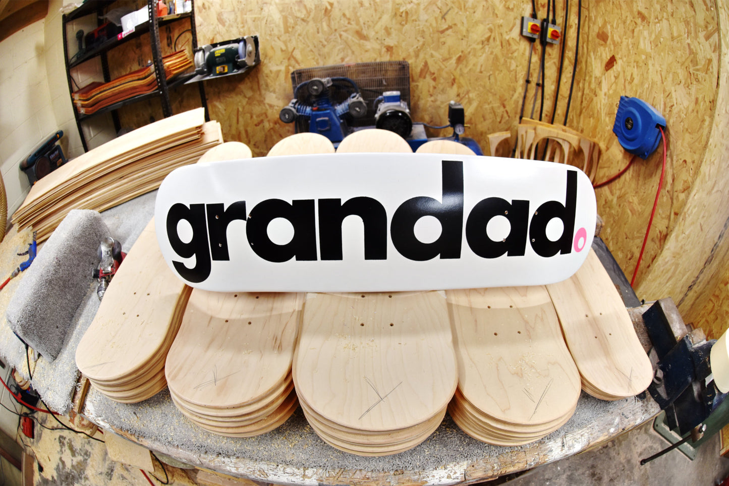 Grandad Logo Deck - WhiteBlackPink